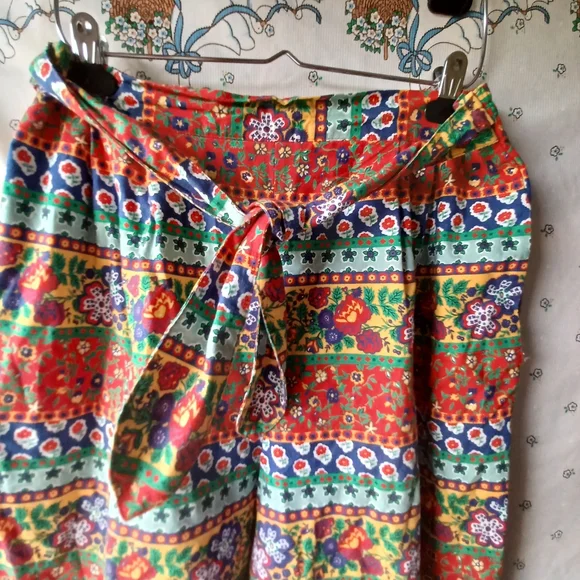 Colorful Straight Leg Pants - Picture 5 of 6